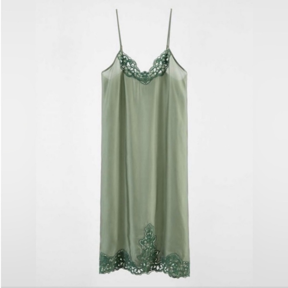 M. Zara SATIN EFFECT DRESS WITH LACE